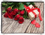 Bukiet kwiatów, Róże, Czerwone, Serca, Prezent