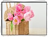 Jasnoróżowe, Tulipany, Koszyk, Wiklinowy